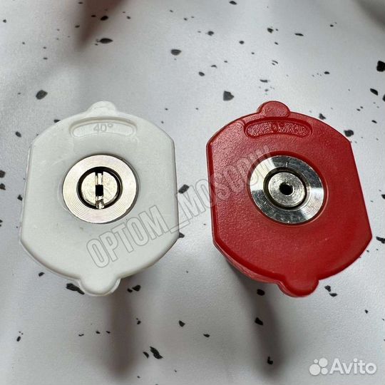 Портативная аккумуляторная автомойка