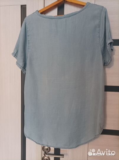 Блузка из тонкой джинсовой ткани размер 50/52