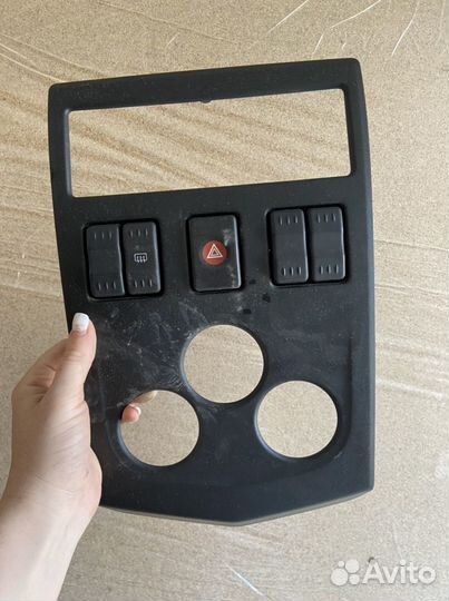 Центральная консоль renault logan1 фаза1