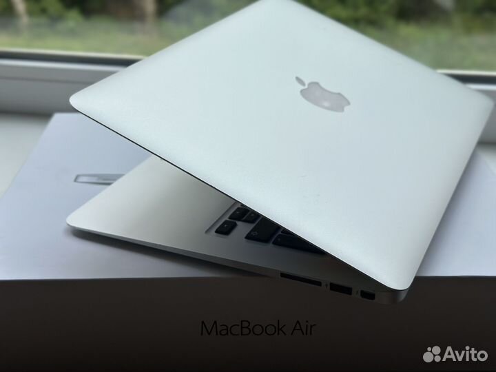 MacBook Air 13 2017 128гб с полным комплектом