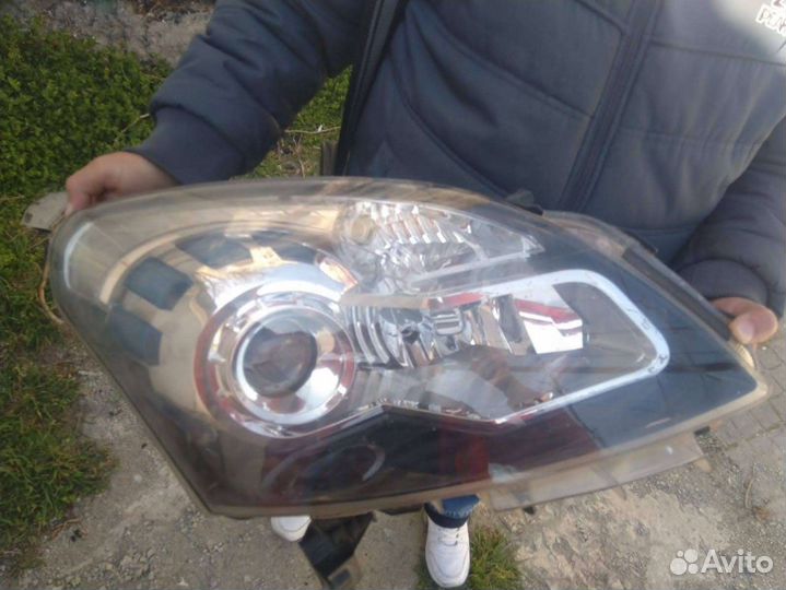 Продам фару на Hundai Tucson