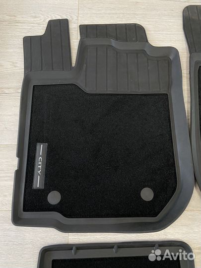 Оригинальные комбинированные ковры Renault Logan 2