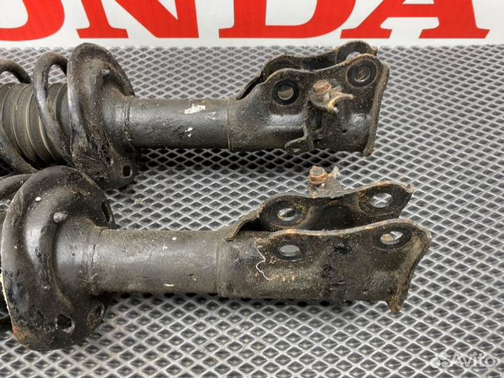 Стойки (амортизаторы) подвески передние Honda