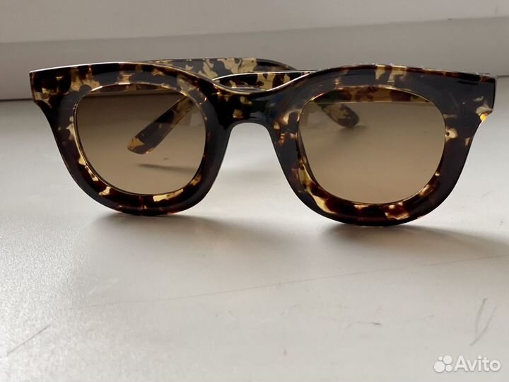 Солнцезащитные очки