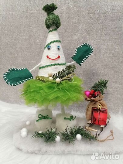 Новогодняя поделка конкурсная Ёлочка Топотушка