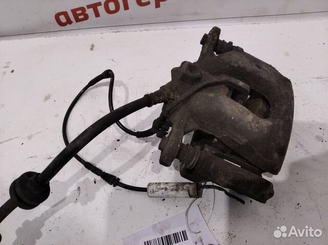 Суппорт тормозной передний левый Bmw 118 E81