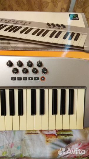Миди клавиатура M-Audio Oxygen 61 MK3