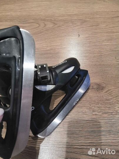 Коньки хоккейные