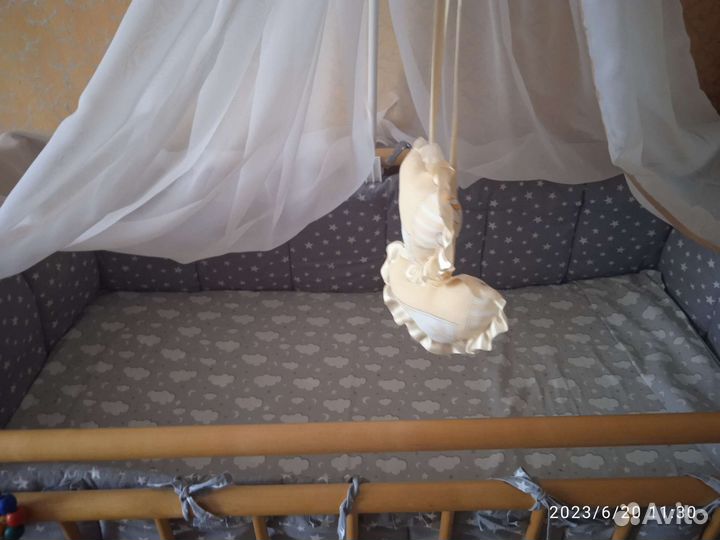 Детская кроватка