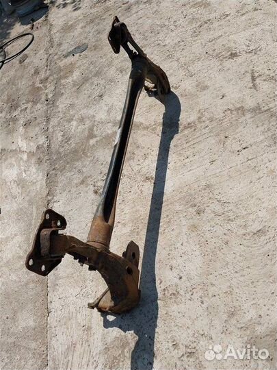 Балка подвески задняя Chevrolet Cruze хэтчбек