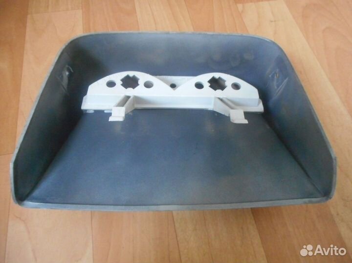 Фонарь задний (стоп сигнал) Ford Taurus 1 поколени