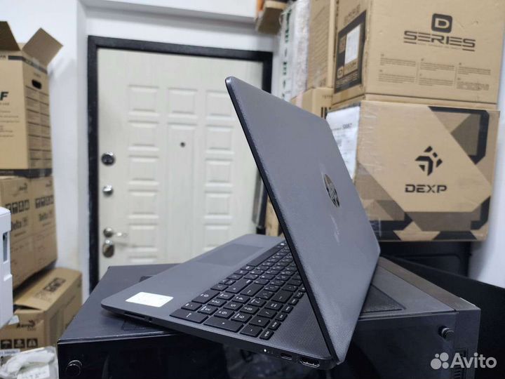 Мощный ноутбук HP i5-1035G1 8gb SSD 256gb FHD