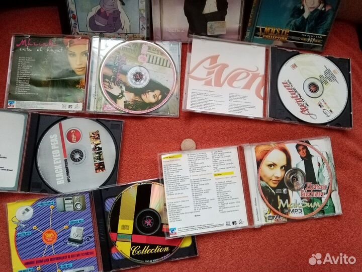 8 CD и MP3 музыкальных дисков