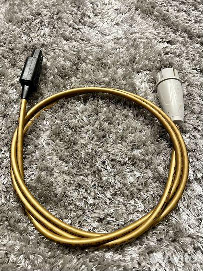 Van Den Hul Mainsserver 2m сетевой кабель