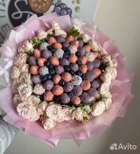 Клубника в шоколаде, съедобные букеты в Нахабино