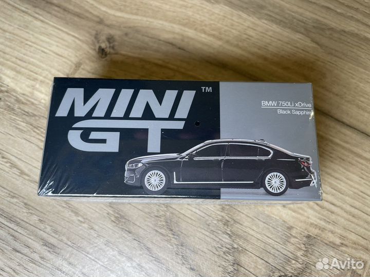 Mini GT 1:64 Bmw 750Li xDrive
