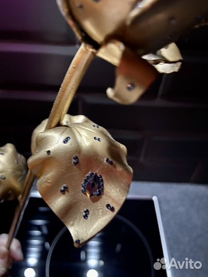 Кованая роза со стразами swarovski сваровски