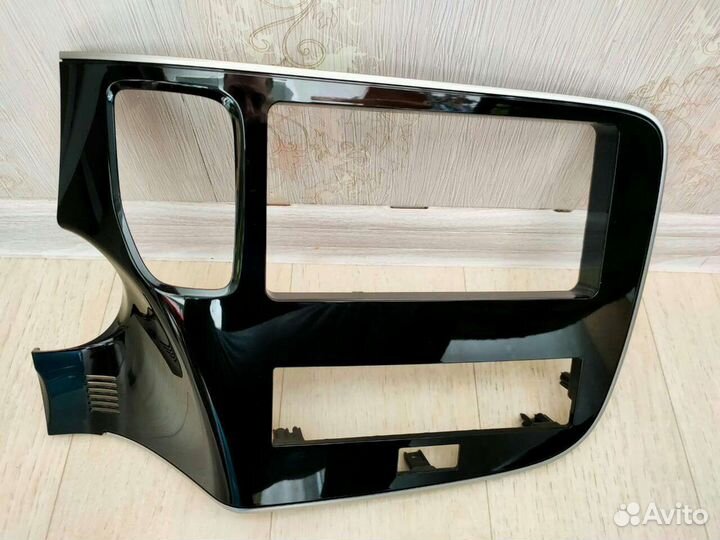 Рамка для магнитолы Mitsubishi outlender 3