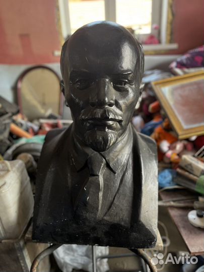 Бюст Ленина