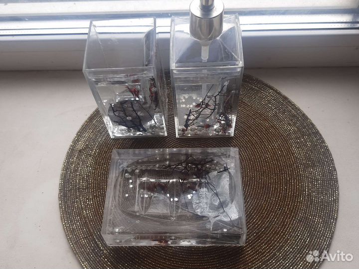 Туалетный набор,мыльница итд цена за все