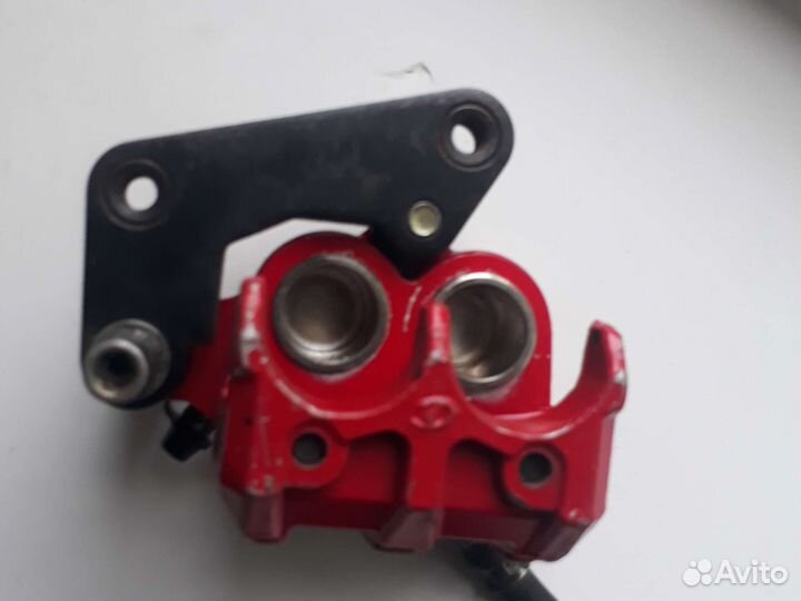 Задний суппорт