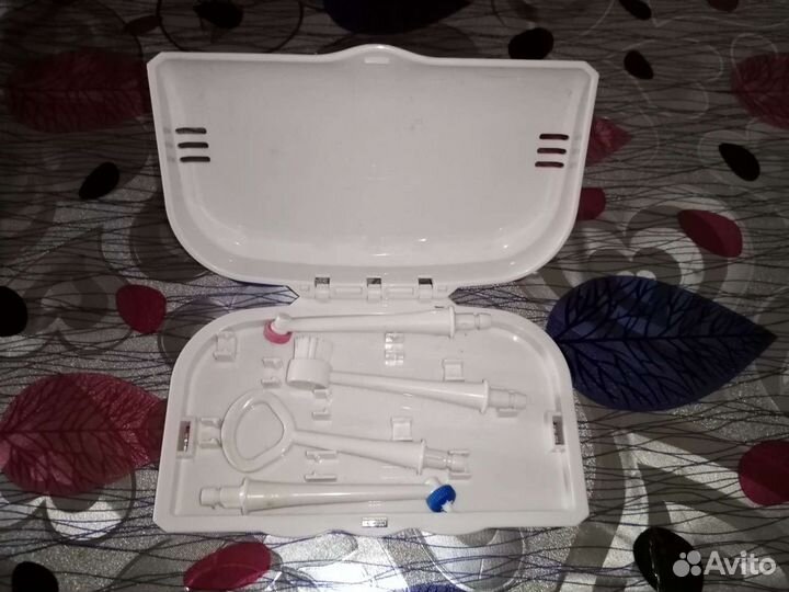 Ирригатор в полном комплекте