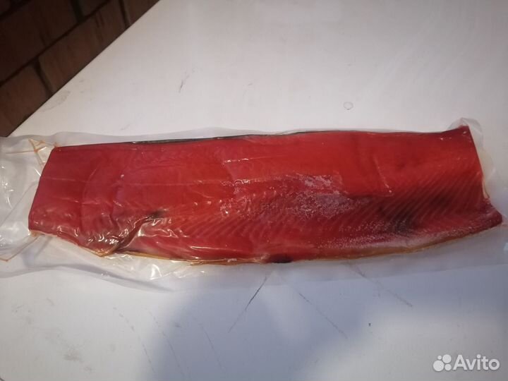 Малосольная нерка в банке и копчёная нерка