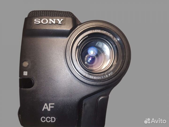 Видеокамера sony Handycam Video8 CCD-TR385E PAL