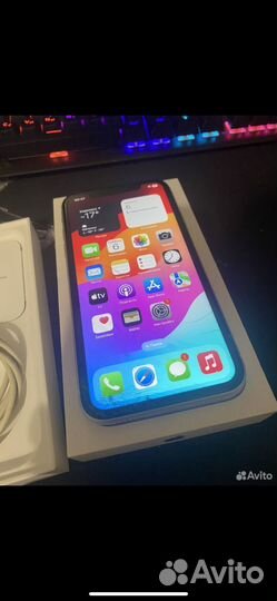 iPhone 11, 64 ГБ