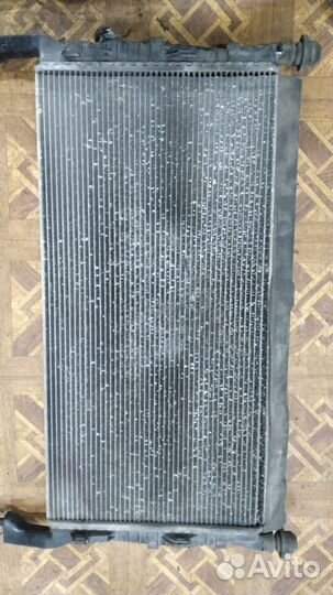 Радиатор охлаждения транзит 2006 год. 2,2 дизель