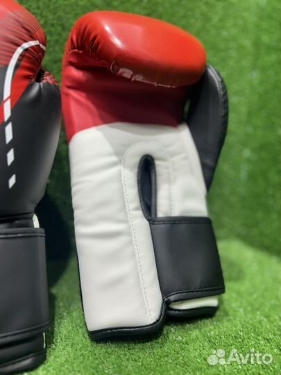Боксерские перчатки venum adrenaline