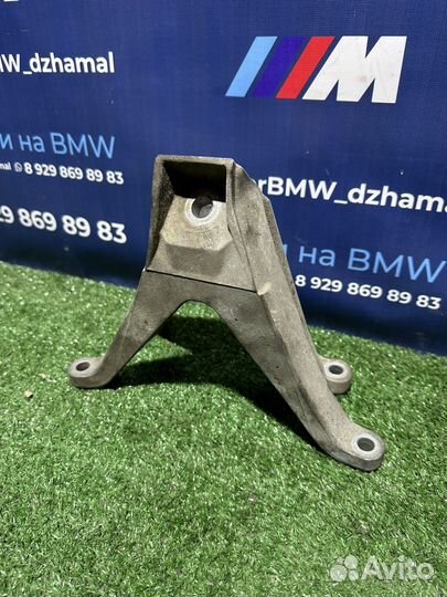 Лапка двигателя bmw m5f90 m8 f92 L