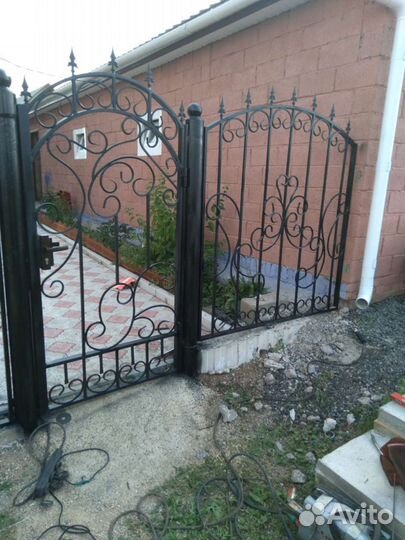 Электросварщик предоставляет услуги по ремонту и м