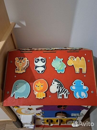 Бизиборд домик большой со светом