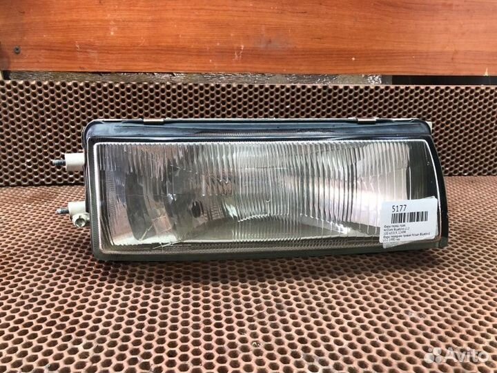 Фара передняя правая Nissan Bluebird U12