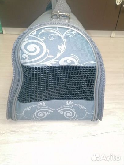 Переноска для кошек и собак