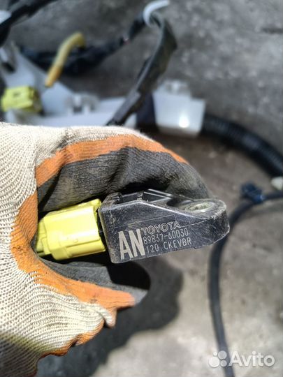 Датчик AIR BAG Toyota Land Cruiser 200 4.5 2015