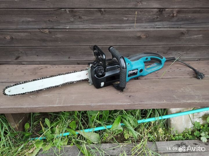 Пила makita UC4030A