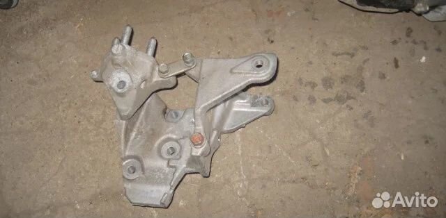 Кранштейн Гура Мицубиси Лансер 9