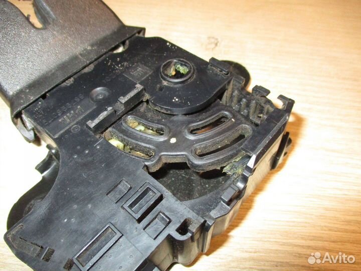 Замок багажника Chevrolet Cobalt 2