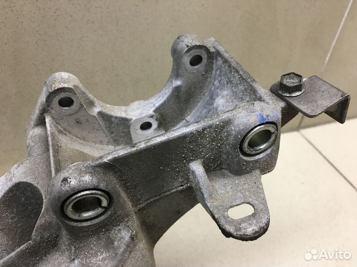 Кронштейн генератора Logan 2005-2014