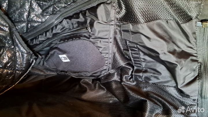 Продам мотоциклетную куртку ixs