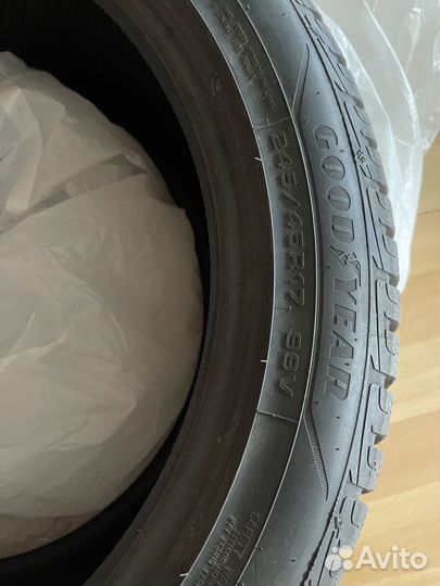 Goodyear UltraGrip Performance+ 245/45 R17 99V