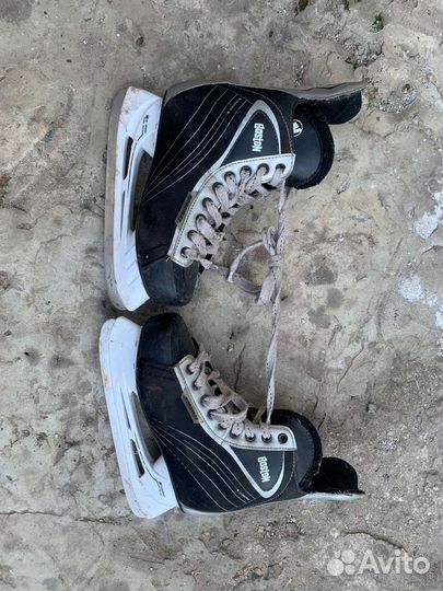 Коньки хоккейные