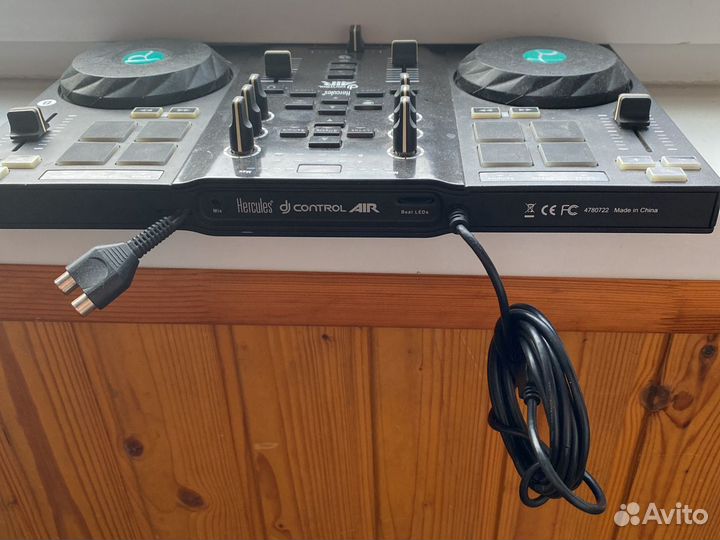 Dj контроллер