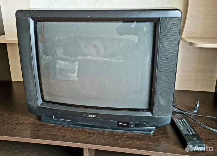 Телевизор Akai 54 cм