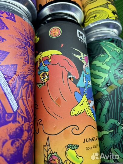 Пустые пивные банки в отличном состоянии