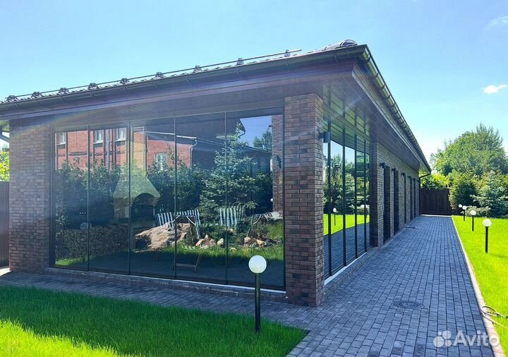 Загородное безрамное остекление террас, веранд, бе