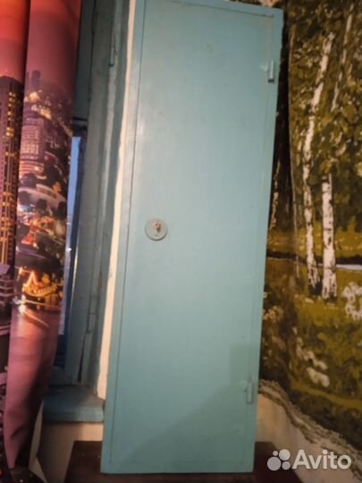 Металлический сейф под ружье