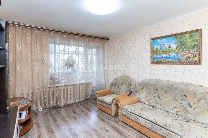 4-к. квартира, 74 м², 1/9 эт.